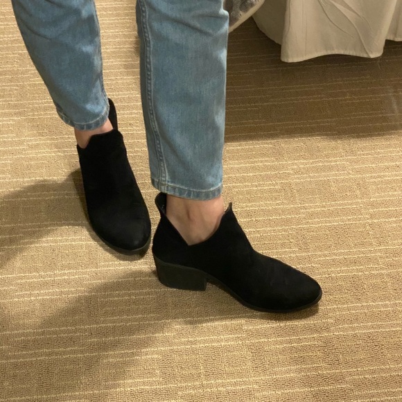 Faux suede black ankle booties - Picture 6 of 8